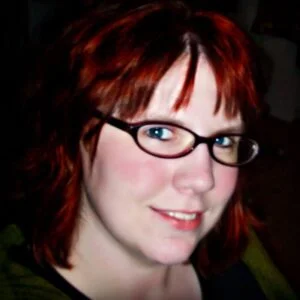 Headshot of Samantha Warren