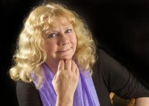 head shot of Fiona Cameron