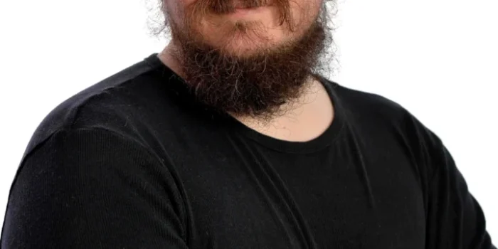 Dan Holloway head and shoulders