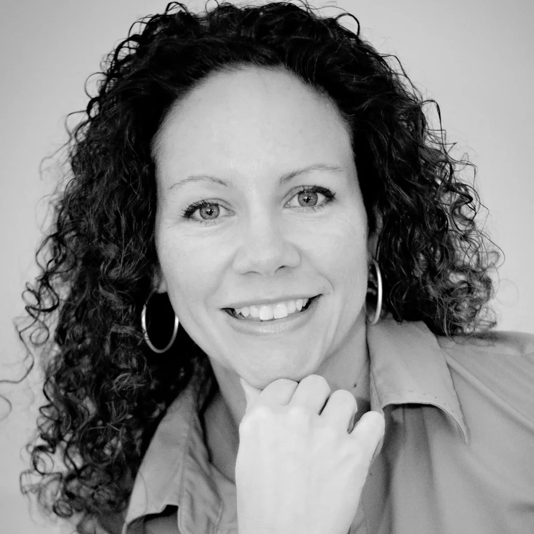 Laura Morelli Headshot